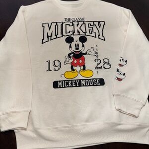 Womens Disney Mickey Mouse Sweatshirt. Size small. NWT